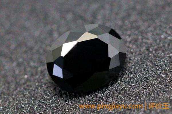 黑色宝石是什么？
